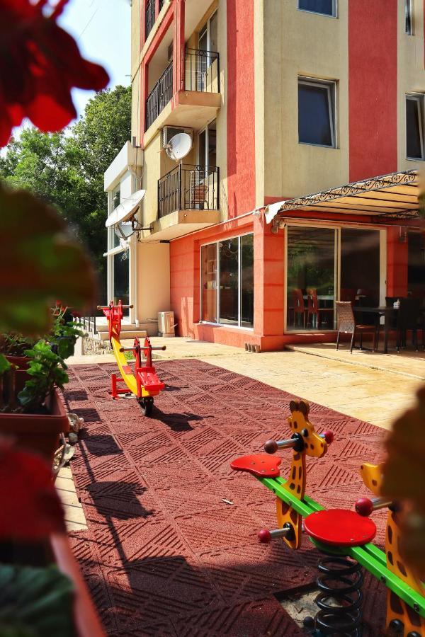 Rilena Hotel คีตาน ภายนอก รูปภาพ
