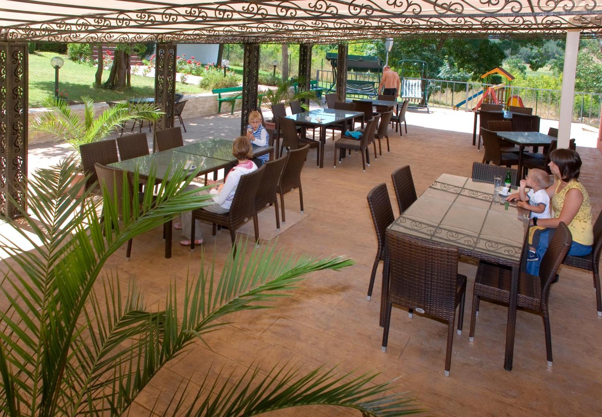 Rilena Hotel คีตาน ภายนอก รูปภาพ